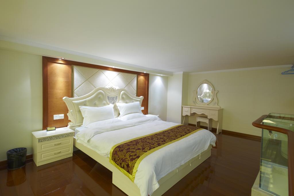 Louidon Mega Apartment Hotel Of Kam Rueng Plaza - Sunshine Apartment Cantón Habitación foto